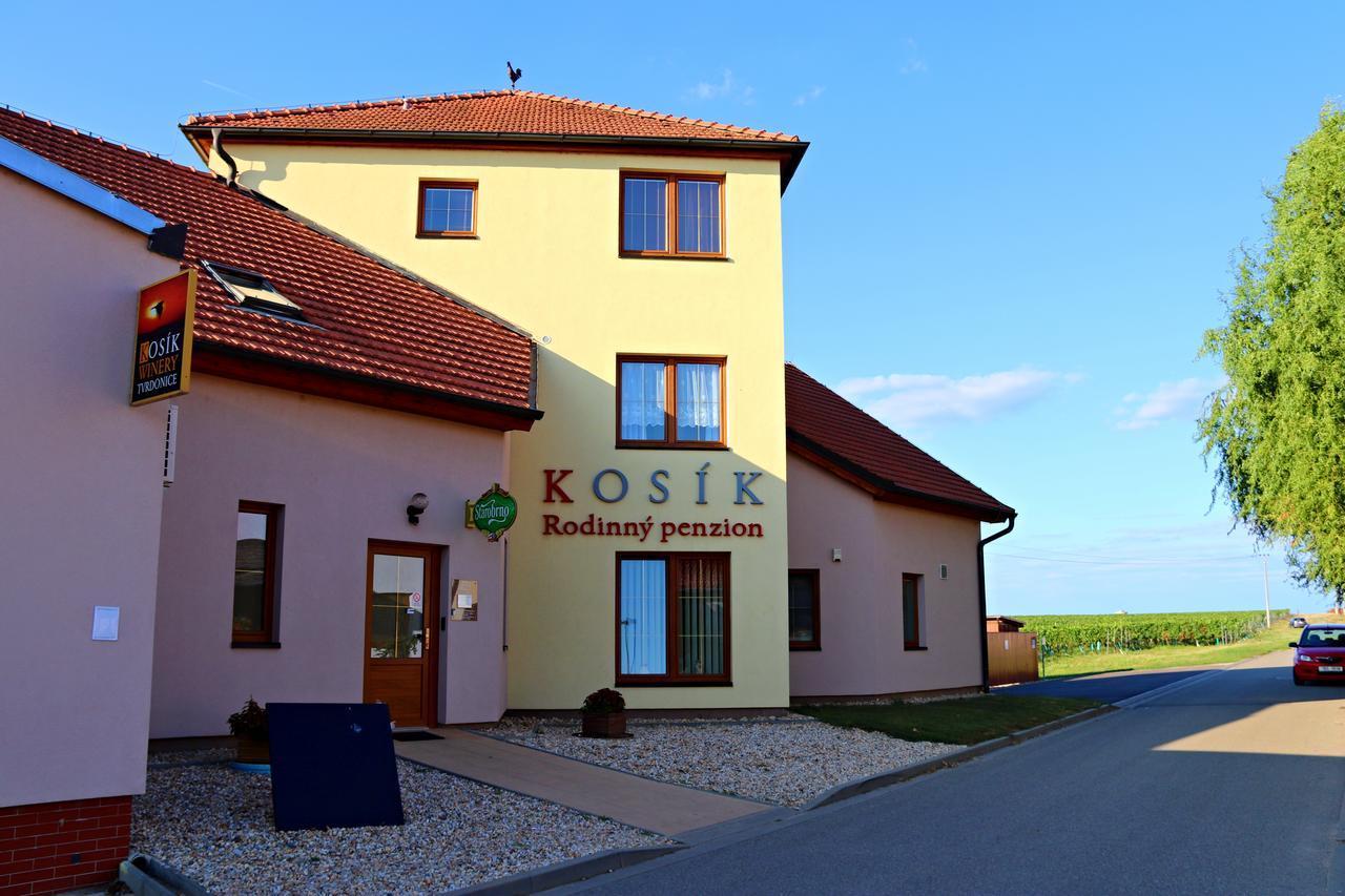 Hotel Penzion Kosík Tvrdonice Exterior foto